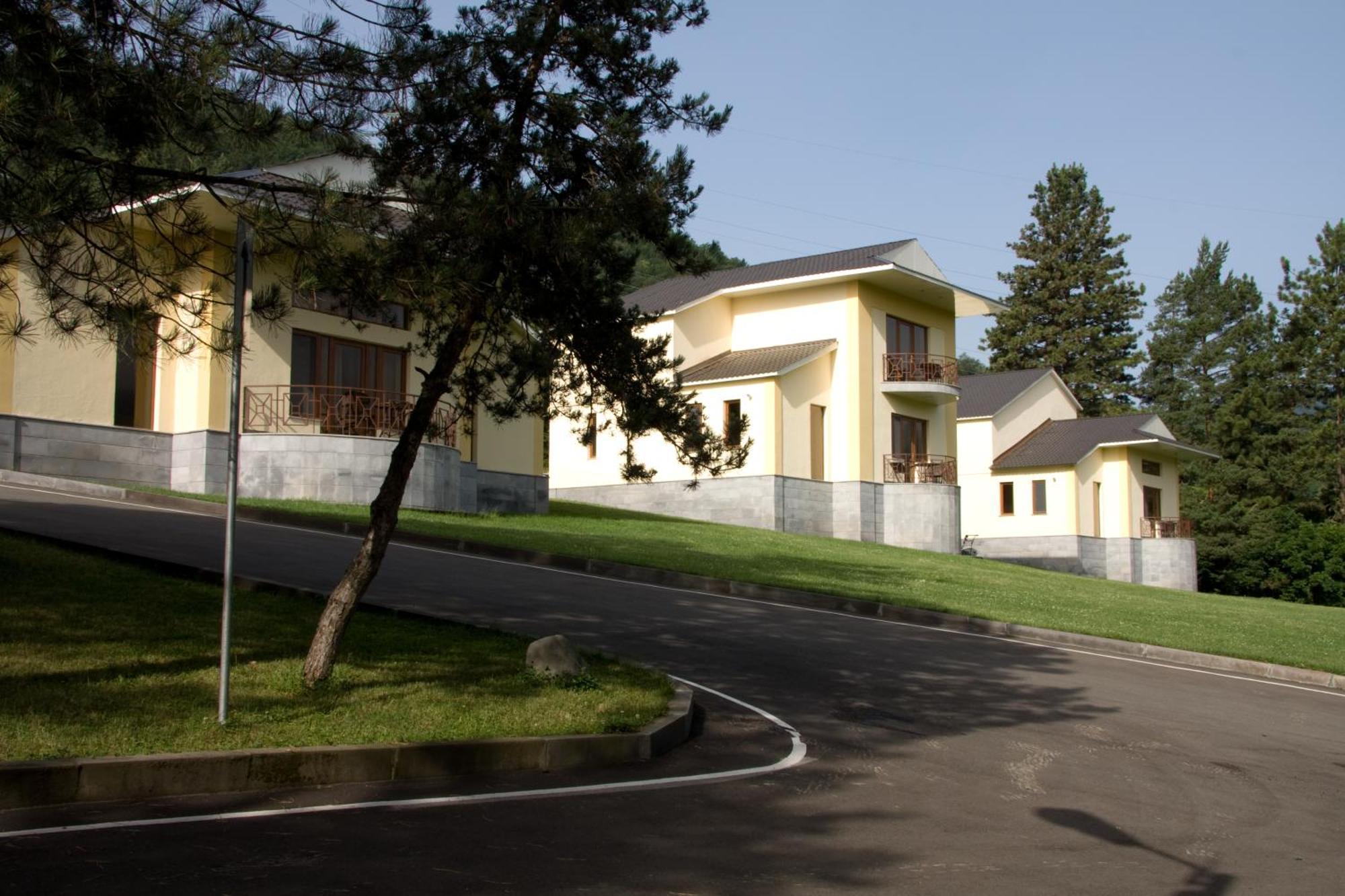 Hotel Dilijan Resort Esterno foto