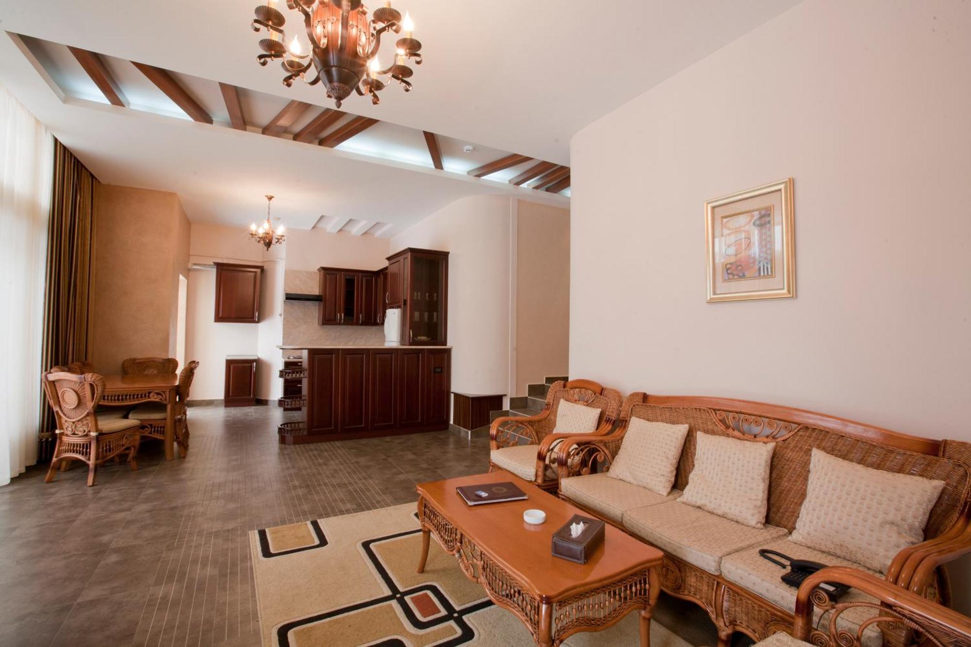 Hotel Dilijan Resort Esterno foto