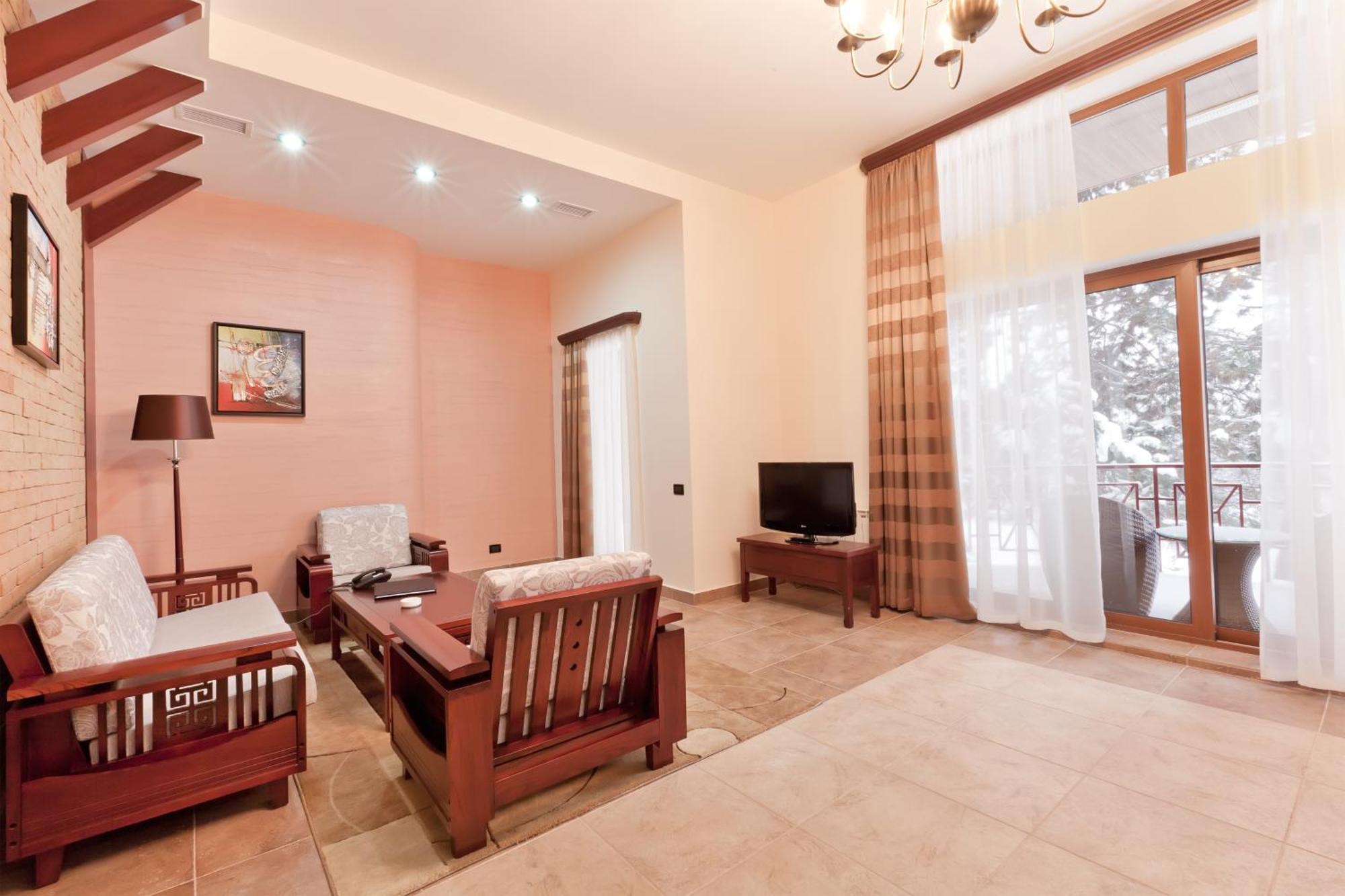 Hotel Dilijan Resort Esterno foto